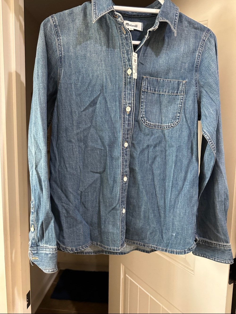 *NWT Madewell Tuckable Denim Button-Front Shirt - Greendale Wash- Small
